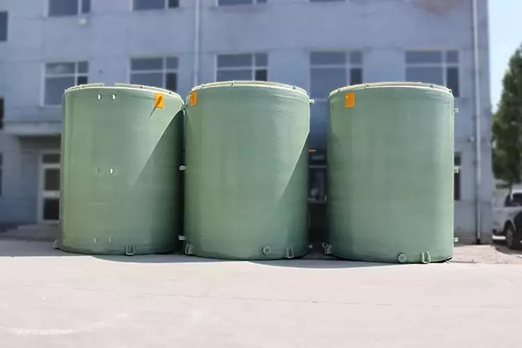 Ёмкости на 45 м3 вертикальные уличного типа